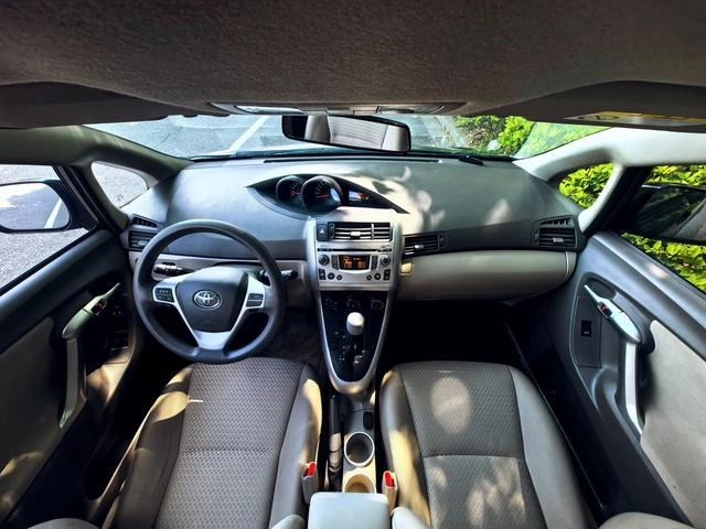 Toyota Verso 2012 180E CVT Elite Multi-function Edition interior photo 9