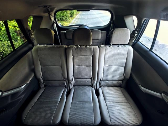 Toyota Verso 2012 180E CVT Elite Multi-function Edition interior photo 11