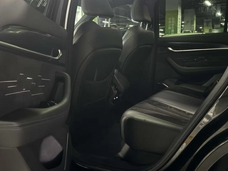 Geely Monjaro 2024 2.0TD High-power automatic two-wheel drive skyline version interior photo 8