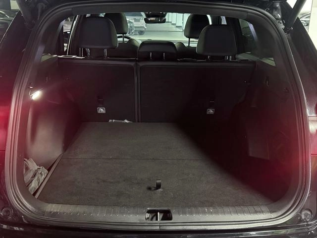 Geely Monjaro 2024 2.0TD High-power automatic two-wheel drive skyline version interior photo 9
