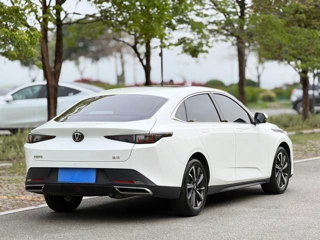 Changan Eado 2025 1.5T DCT 500Bar Flagship exterior photo 2