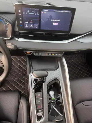 Geely Preface 2023 1.5T Куньлунь-версия интерьер фото 18