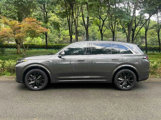Li Auto L7 2023 Pro Версия интерьер фото 8 Li Auto L7 2023 Pro Версия интерьер фото 8