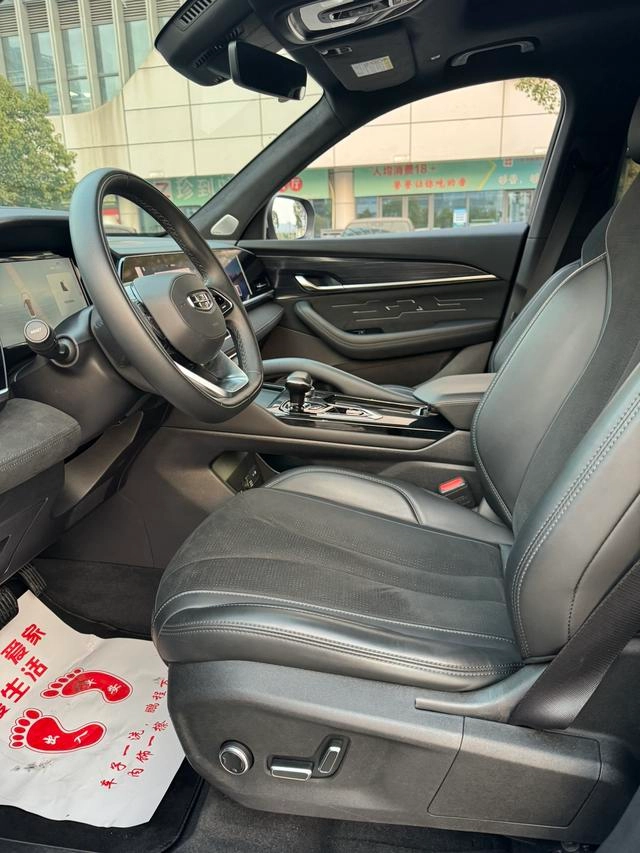 Geely Monjaro 2024 2.0TD High-power automatic two-wheel drive skyline version exterior photo 4