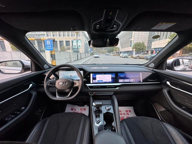 Geely Monjaro 2024 2.0TD High-power automatic two-wheel drive skyline version interior photo 6