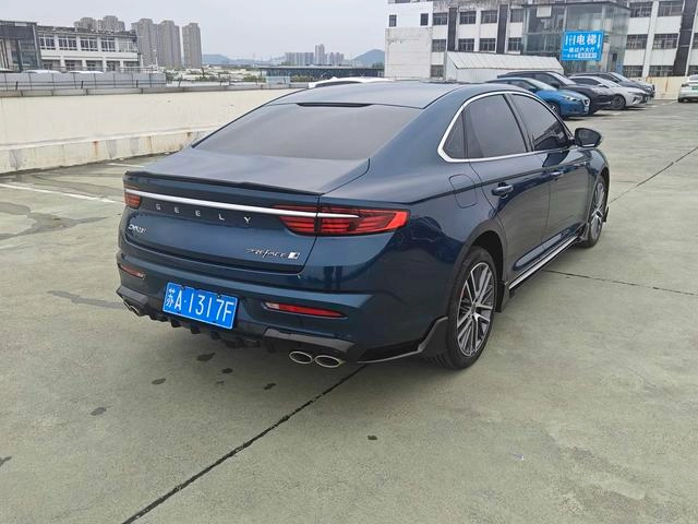 Geely Preface 2023 2.0T Только эта зеленая версия экстерьер фото 3