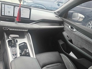 Geely Preface 2023 2.0T Только эта зеленая версия интерьер фото 9