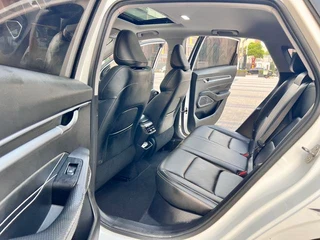 Geely Emgrand 2022 The first 4 Generation 1.5L CVT Flagship interior photo 16 Geely Emgrand 2022 The first 4 Generation 1.5L CVT Flagship interior photo 16