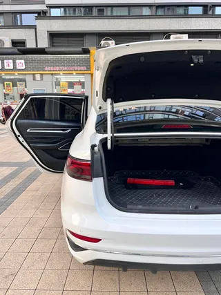 Geely Emgrand 2022 The first 4 Generation 1.5L CVT Flagship interior photo 18 Geely Emgrand 2022 The first 4 Generation 1.5L CVT Flagship interior photo 18