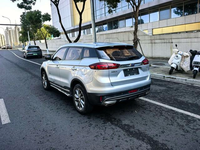 Geely Boyue 2018 1.8TD Automatic two-wheel drive smart and elegant type exterior photo 4