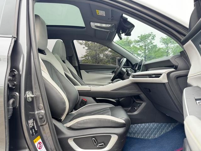 Changan CS75 Plus 2023 Third generation 1.5T Automatic pilot type exterior photo 9 Changan CS75 Plus 2023 Third generation 1.5T Automatic pilot type exterior photo 9