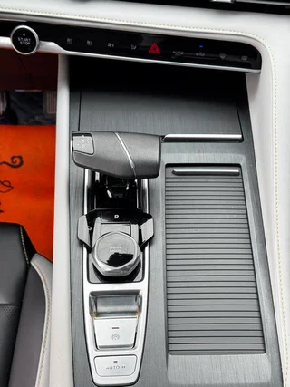 Changan CS75 Plus 2023 Third generation 1.5T Automatic pilot type interior photo 15 Changan CS75 Plus 2023 Third generation 1.5T Automatic pilot type interior photo 15