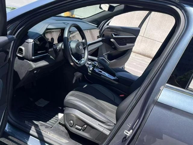 Geely Monjaro 2024 2.0TD Versión en la nube de tracción en dos ruedas automática de alta potencia exterior foto 4