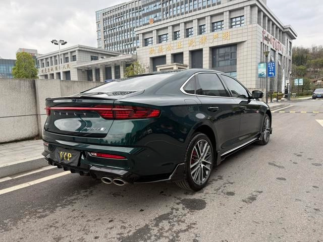 Geely Preface 2023 2.0T Только эта зеленая версия интерьер фото 7