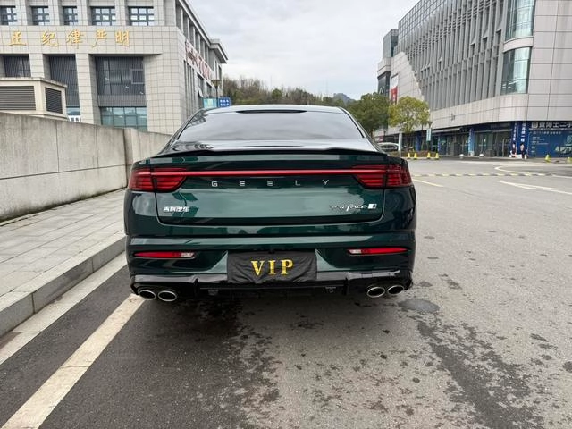 Geely Preface 2023 2.0T Только эта зеленая версия интерьер фото 8