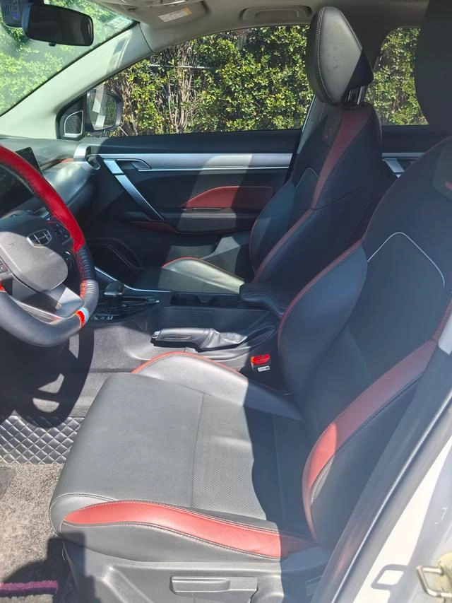 Geely Coolray 2021 240T DCT Platinum Edition interior photo 15