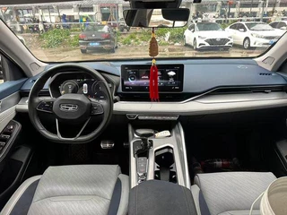 Geely Preface 2021 2.0T Премиальная комплектация интерьер фото 10