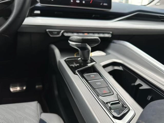 Geely Preface 2021 2.0T Премиальная комплектация интерьер фото 11