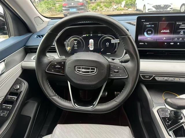 Geely Preface 2021 2.0T Премиальная комплектация интерьер фото 13