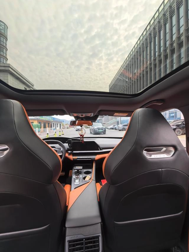 Changan UNI-V 2023 1.5T Versión deportiva exterior foto 5