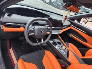 Changan UNI-V 2023 1.5T Versión deportiva interior foto 10
