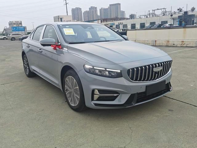 Geely Preface 2025 1.5T Oriental Yao soaring version exterior photo 3
