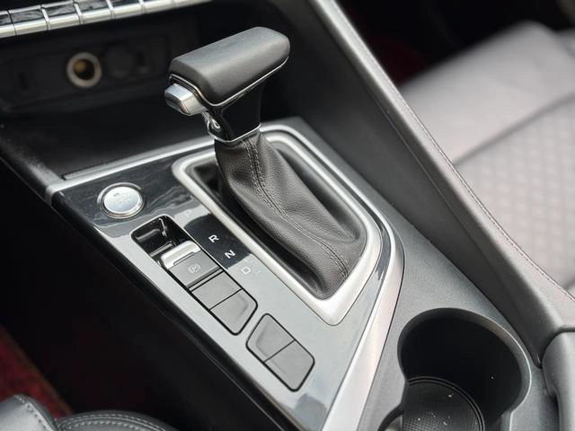 Changan Eado 2021 PLUS 1.6L GDI CVT Elite-type interior photo 11