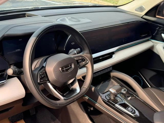 Geely Monjaro 2023 2.0TD High-power automatic two-drive flagship type interior photo 7 Geely Monjaro 2023 2.0TD High-power automatic two-drive flagship type interior photo 7