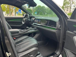 Geely Monjaro 2024 2.0TD High-power automatic two-wheel drive skyline version interior photo 9