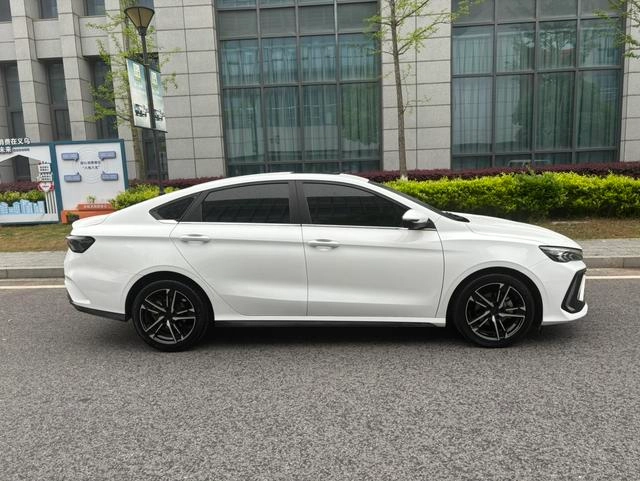 Geely Binrui 2022 Binrui COOL 1.5T DCT Switch version exterior photo 4