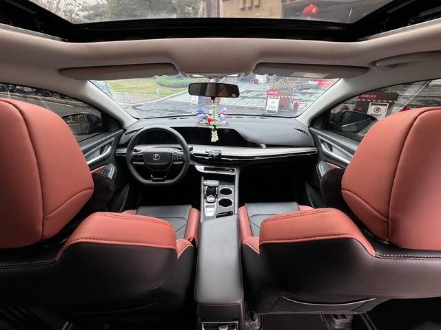 Changan Eado 2023 PLUS Version de plaisir Baleine bleue NE 1.4T GDI DCT Finition premium extérieur photo 9 Changan Eado 2023 PLUS Version de plaisir Baleine bleue NE 1.4T GDI DCT Finition premium extérieur photo 9