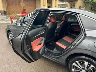 Changan Eado 2023 PLUS Version de plaisir Baleine bleue NE 1.4T GDI DCT Finition premium intérieur photo 17 Changan Eado 2023 PLUS Version de plaisir Baleine bleue NE 1.4T GDI DCT Finition premium intérieur photo 17