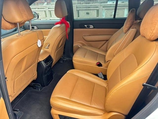 Li Auto ONE 2021 extended range 6 Seat plate interior photo 7 Li Auto ONE 2021 extended range 6 Seat plate interior photo 7
