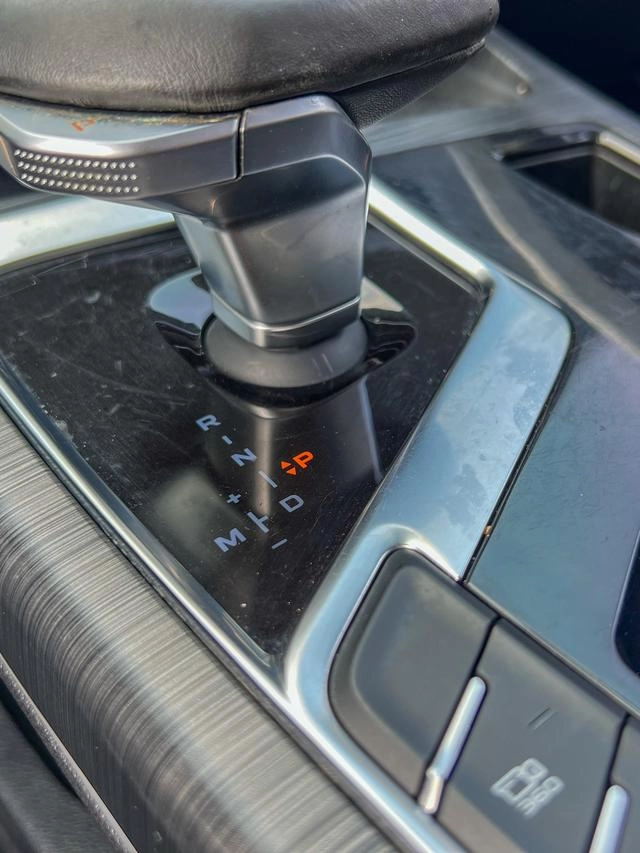 Geely Xingyue 2019 350T Shining Star interior photo 9