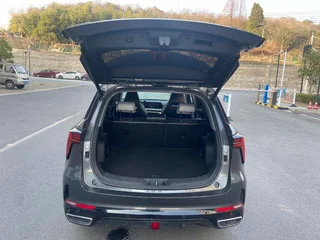 Changan CS75 Plus 2023 Third generation 1.5T Automatic Luxury Model interior photo 15 Changan CS75 Plus 2023 Third generation 1.5T Automatic Luxury Model interior photo 15