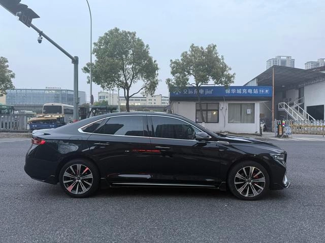 Geely Preface 2026 2.0T Oriental Yao Haohan Edition exterior photo 4