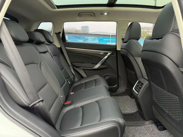 Geely Boyue 2020 1.8TD DCT Sabiduría PRO exterior foto 4