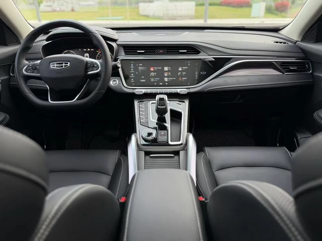 Geely Boyue 2020 1.8TD DCT Sabiduría PRO exterior foto 5