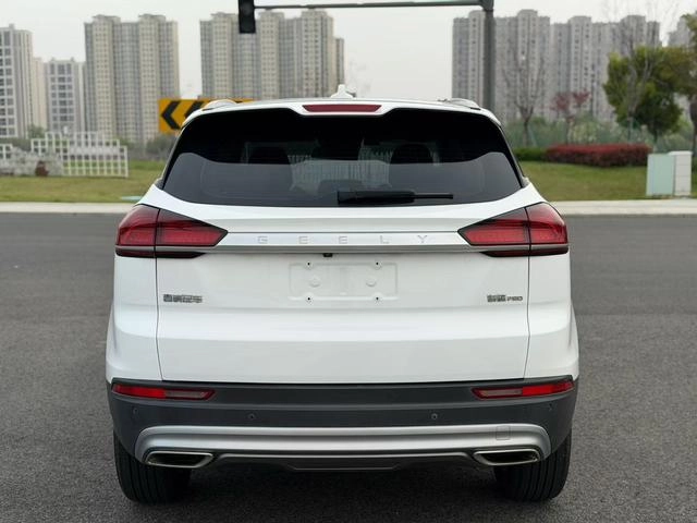 Geely Boyue 2020 1.8TD DCT Sabiduría PRO interior foto 8