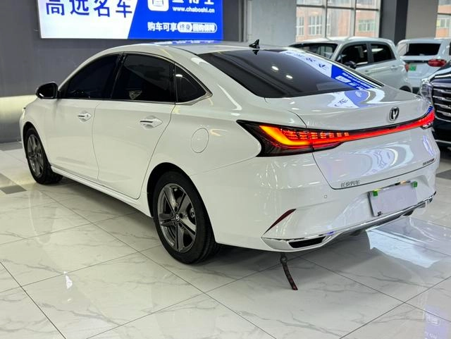 Changan Raeton Plus 2023 1.5T DCT Lingyue Type interior photo 18