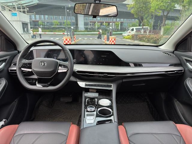 Changan Eado 2023 PLUS Enjoyment Edition Blue whale NE 1.4T GDI DCT Premium Trim interior photo 12