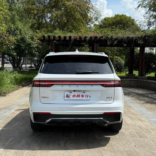 Geely Monjaro 2025 2.0TD Gaogong automatique à deux roues motrices Dongfang Yao remporte la version étoile extérieur photo 4