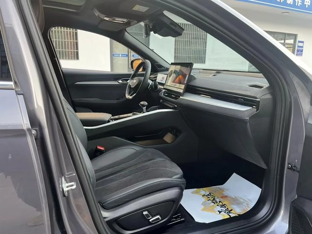 Geely Preface 2025 2.0T Oriental Yao full moon version exterior photo 5