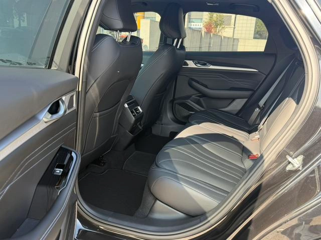 Geely Preface 2025 1.5T Oriental Yao Kunlun Edition exterior photo 7