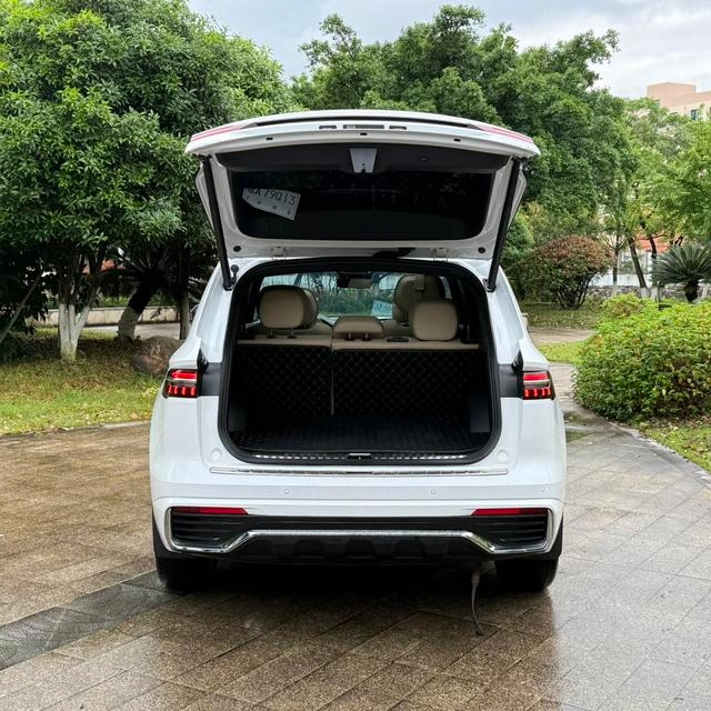 Geely Monjaro 2025 2.0TD High-power automatic two-wheel drive oriental obsidian star version exterior photo 5