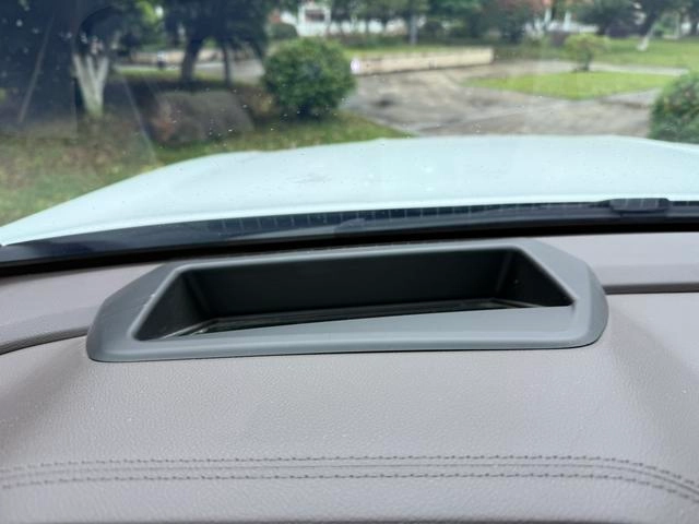 Geely Monjaro 2025 2.0TD High-power automatic two-wheel drive oriental obsidian star version interior photo 14