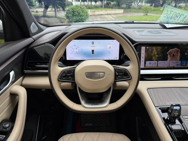 Geely Monjaro 2025 2.0TD High-power automatic two-wheel drive oriental obsidian star version interior photo 19
