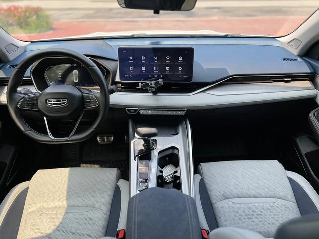 Geely Preface 2021 2.0T Premium Trim interior photo 12