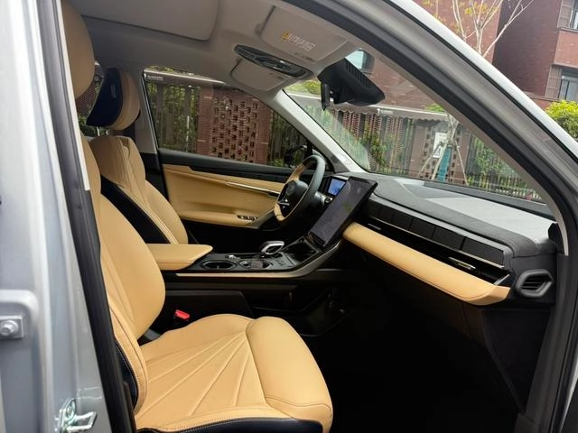 Geely Boyue L 2023 1.5TD DCT Premium Trim exterior photo 8
