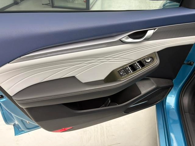 Geely Preface 2021 2.0T Премиальная комплектация интерьер фото 14